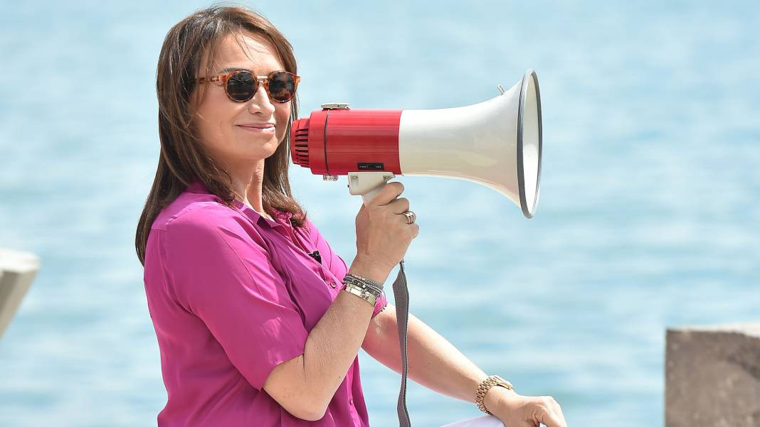 Sandık Kokusu'nun 'Filiz'i Demet Akbağ'dan çarpıcı itiraf. Vücudundaki en sevmediği yeri açıkladı - Resim: 17